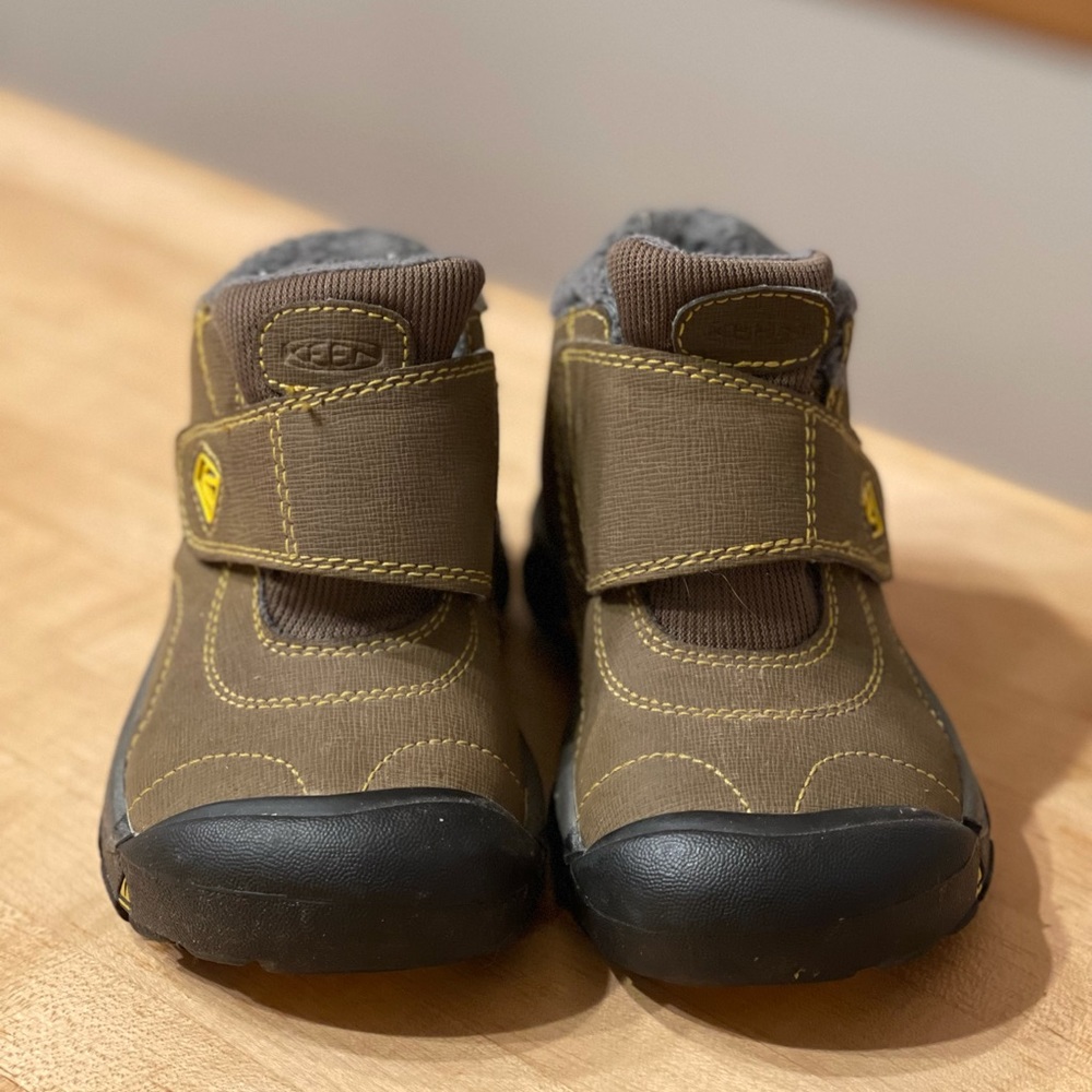 Keen Kids Waterproof Hiking Boot
